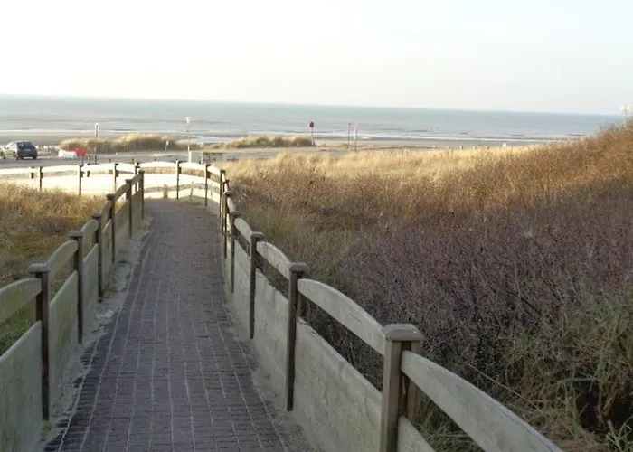 En Bord De Avec Balcon, 2 Chambres, Parking Et Wi-fi, Pour 6 Personnes A - Fr-1-672-6 Appartement